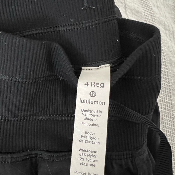 Lululemon joggers - Picture 4 of 4